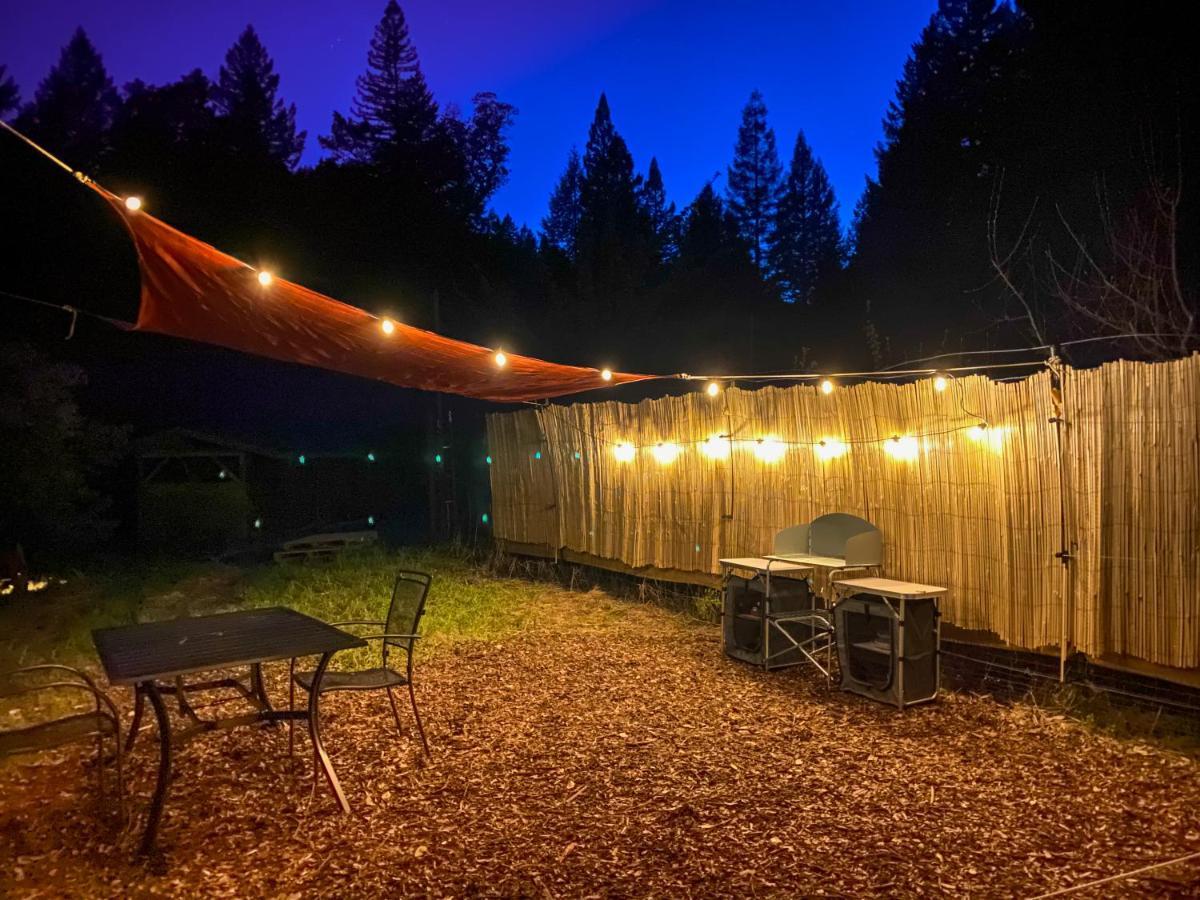 Glamping In The Redwoods With A Hot Tub! Hotel Garberville Kültér fotó