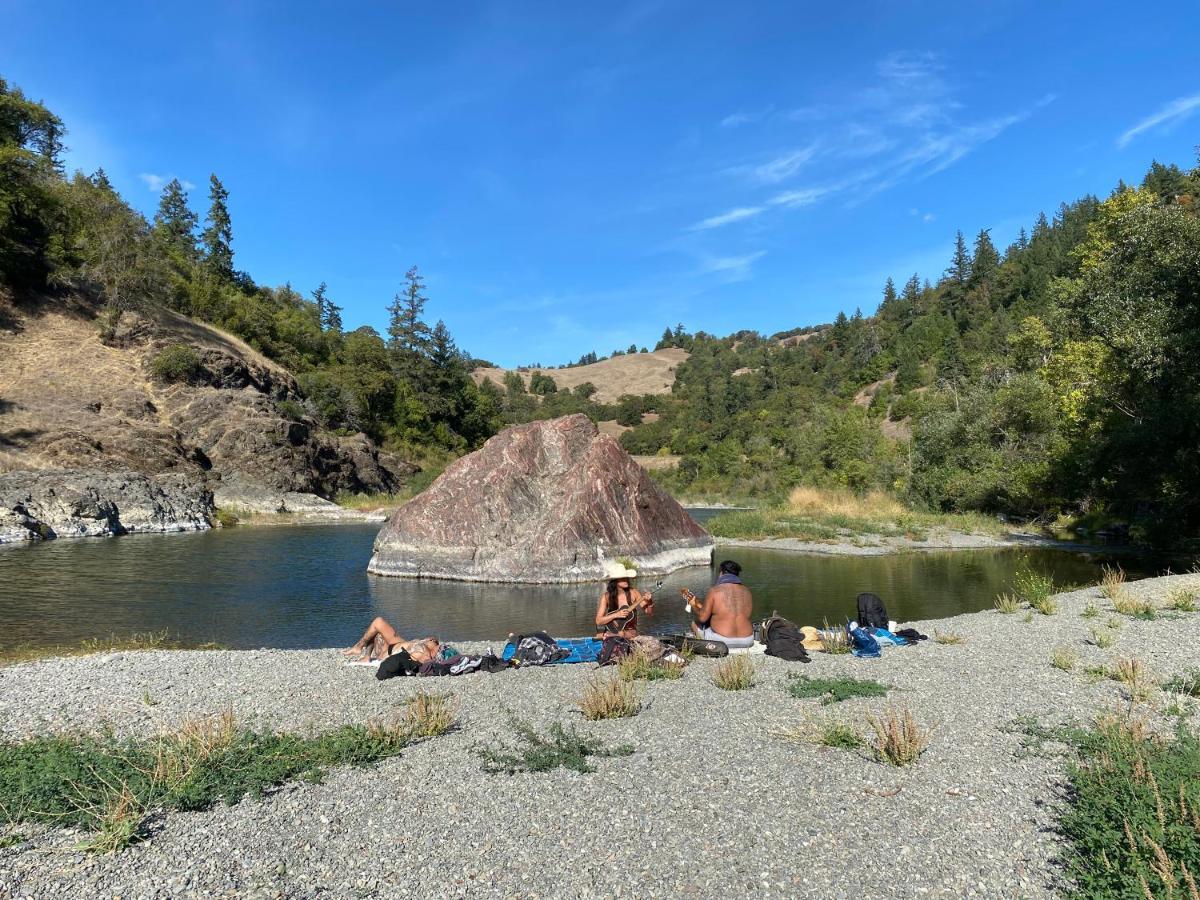 Glamping In The Redwoods With A Hot Tub! Hotel Garberville Kültér fotó